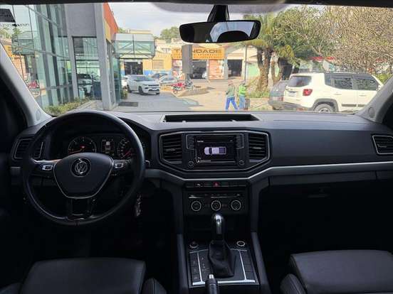 VOLKSWAGEN-AMAROK-2023