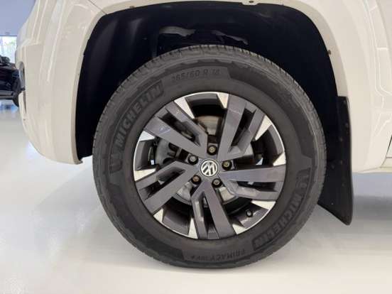 VOLKSWAGEN-AMAROK-2021