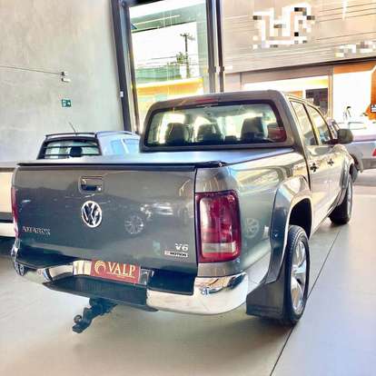 VOLKSWAGEN-AMAROK-2021