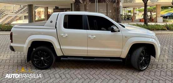 VOLKSWAGEN-AMAROK-2023