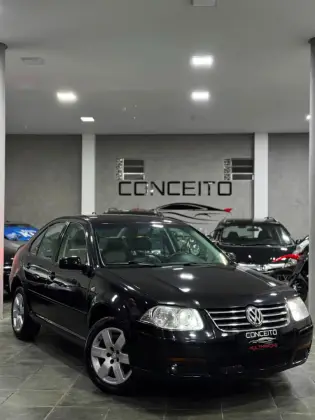 VOLKSWAGEN BORA 2.0 MI 8V GASOLINA 4P TIPTRONIC