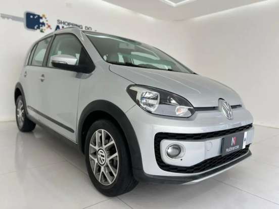 VOLKSWAGEN-CROSS UP-2016