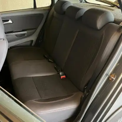 VOLKSWAGEN-CROSSFOX-2012