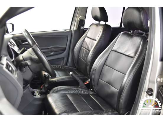 VOLKSWAGEN-CROSSFOX-1.6 MI FLEX 8V 4P MANUAL VOLKSWAGEN-CROSSFOX-2012