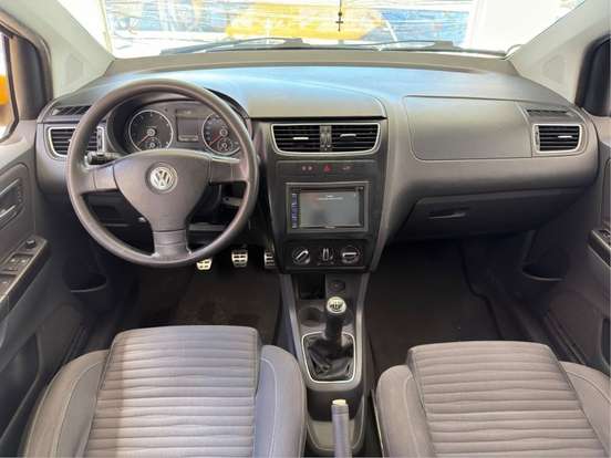 VOLKSWAGEN-CROSSFOX-1.6 MI FLEX 8V 4P MANUAL VOLKSWAGEN-CROSSFOX-2010