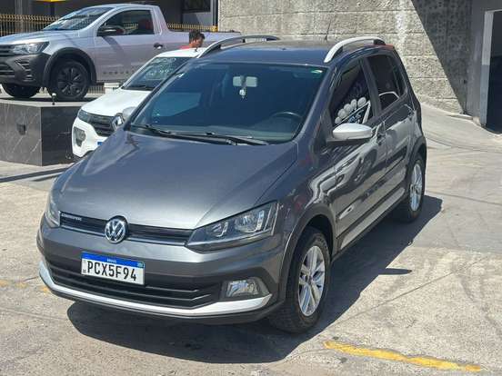 VOLKSWAGEN-CROSSFOX-1.6 MSI FLEX 16V 4P MANUAL VOLKSWAGEN-CROSSFOX-2015