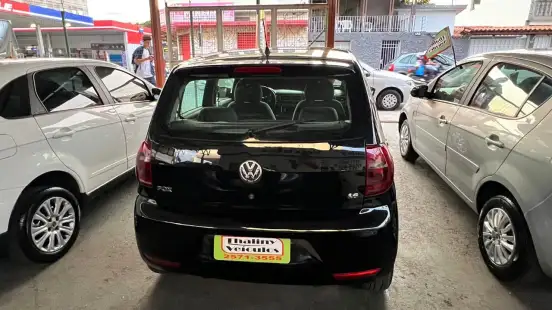VOLKSWAGEN-FOX-2014