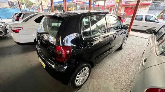 VOLKSWAGEN-FOX-2014