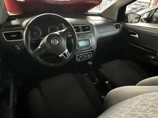 VOLKSWAGEN-FOX-1.6 MI 8V FLEX 4P MANUAL VOLKSWAGEN-FOX-2014