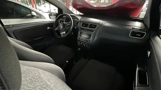 VOLKSWAGEN-FOX-2014