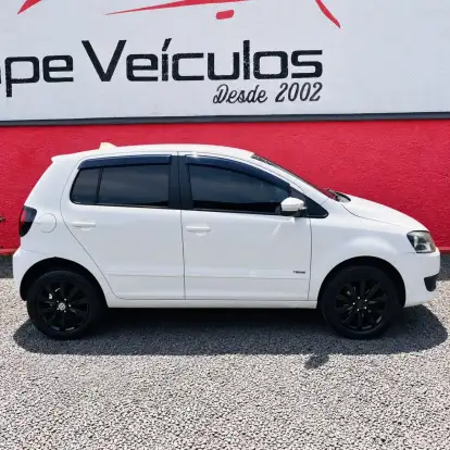 VOLKSWAGEN-FOX-1.6 MI 8V FLEX 4P MANUAL VOLKSWAGEN-FOX-2013