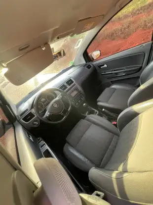 VOLKSWAGEN-FOX-2017