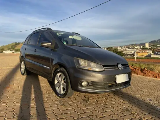 VOLKSWAGEN-FOX-2017