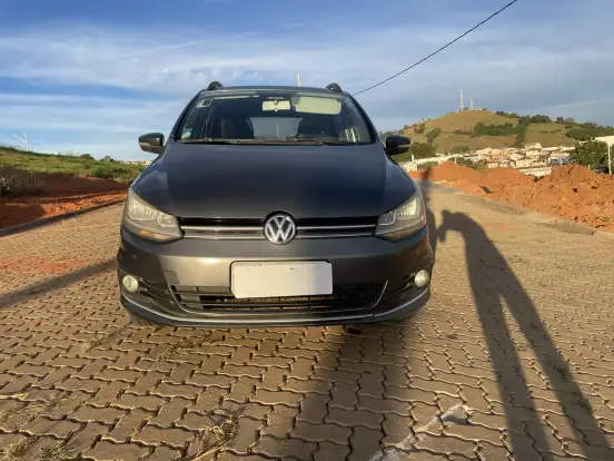 VOLKSWAGEN-FOX-2017