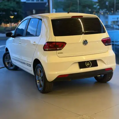 VOLKSWAGEN-FOX-2017
