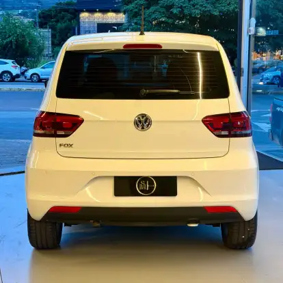 VOLKSWAGEN-FOX-2017