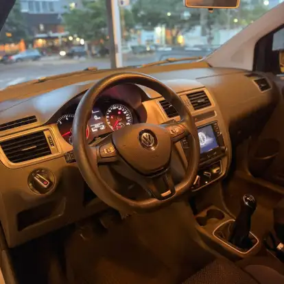 VOLKSWAGEN-FOX-2017