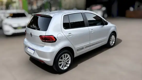 VOLKSWAGEN-FOX-2020