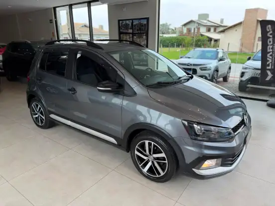 VOLKSWAGEN-FOX-2019