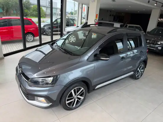 VOLKSWAGEN-FOX-2019