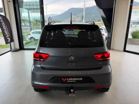 VOLKSWAGEN-FOX-2019