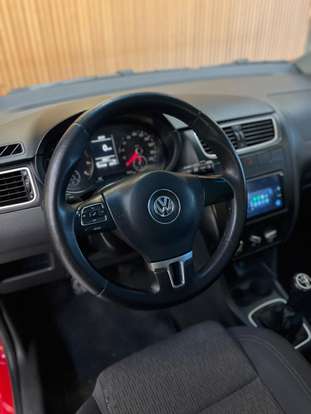 VOLKSWAGEN-FOX-1.0 MI 8V FLEX 4P MANUAL VOLKSWAGEN-FOX-2012