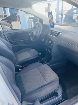 VOLKSWAGEN-FOX-2012