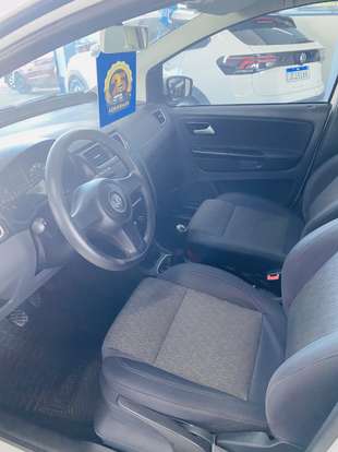 VOLKSWAGEN-FOX-2012