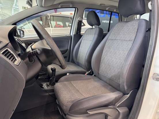 VOLKSWAGEN-FOX-1.6 MI 8V FLEX 4P MANUAL VOLKSWAGEN-FOX-2012