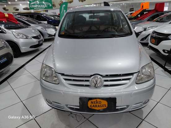 VOLKSWAGEN-FOX-2005