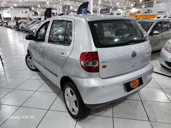 VOLKSWAGEN-FOX-2005
