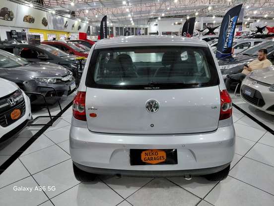 VOLKSWAGEN-FOX-1.6 MI PLUS 8V GASOLINA 4P MANUAL VOLKSWAGEN-FOX-2005