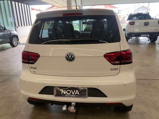 VOLKSWAGEN-FOX-1.6 MI ROCK IN RIO 8V FLEX 4P MANUAL VOLKSWAGEN-FOX-2015