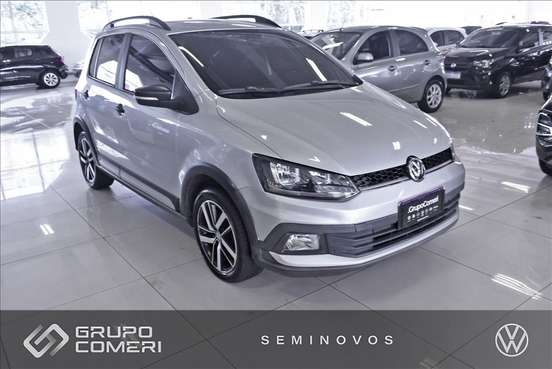 VOLKSWAGEN-FOX-2019