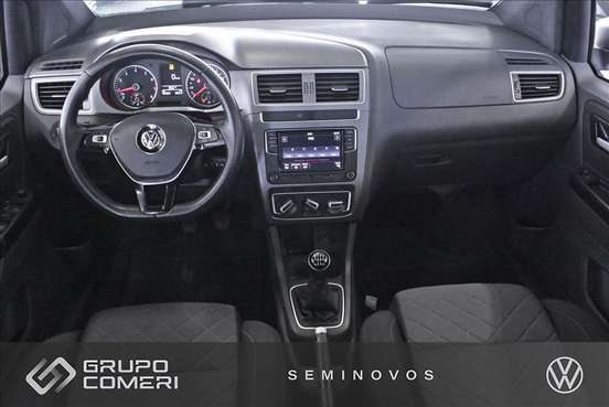VOLKSWAGEN-FOX-2019