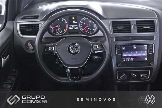VOLKSWAGEN-FOX-2019