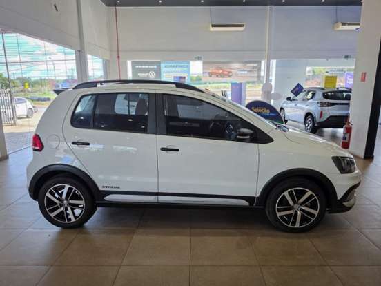 VOLKSWAGEN-FOX-1.6 MSI TOTAL FLEX XTREME 4P MANUAL VOLKSWAGEN-FOX-2019