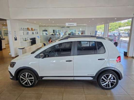 VOLKSWAGEN-FOX-2019