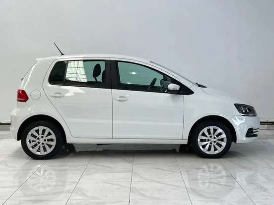 VOLKSWAGEN-FOX-1.6 MSI TRENDLINE 8V FLEX 4P MANUAL VOLKSWAGEN-FOX-2017