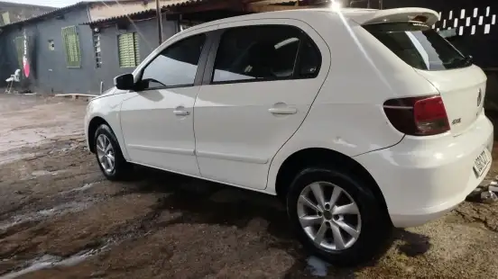 VOLKSWAGEN-GOL-2012