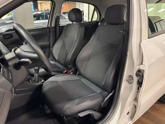VOLKSWAGEN-GOL-2022