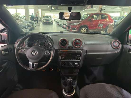 VOLKSWAGEN-GOL-2015