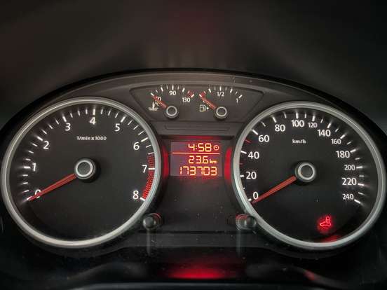 VOLKSWAGEN-GOL-2011
