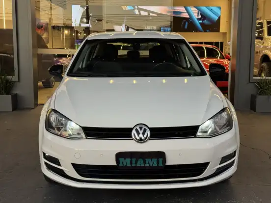 VOLKSWAGEN-GOLF-2017