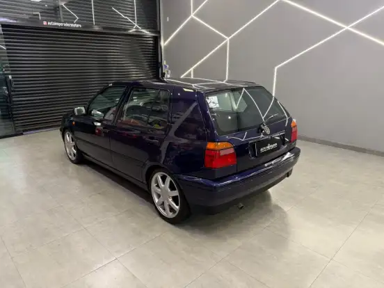 VOLKSWAGEN-GOLF-1.8 MI GL 8V GASOLINA 4P MANUAL VOLKSWAGEN-GOLF-1995