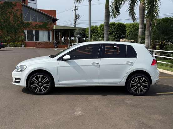 VOLKSWAGEN-GOLF-1.0 TSI COMFORTLINE 12V TOTAL FLEX 4P MANUAL VOLKSWAGEN-GOLF-2017
