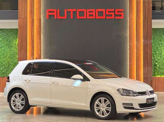 VOLKSWAGEN-GOLF-2014