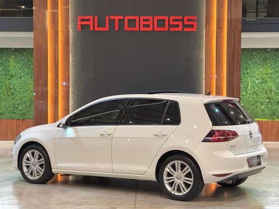 VOLKSWAGEN-GOLF-2014