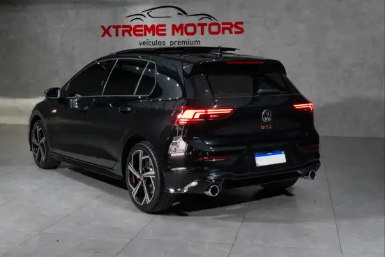 VOLKSWAGEN-GOLF-2026
