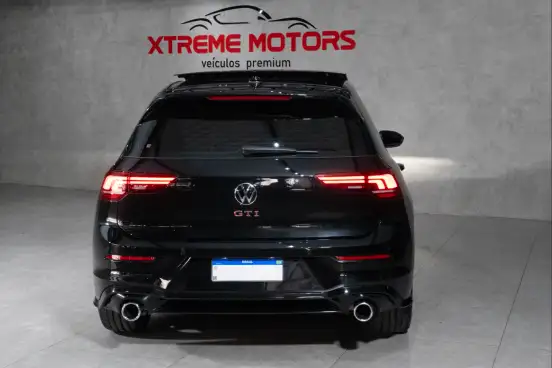 VOLKSWAGEN-GOLF-2026